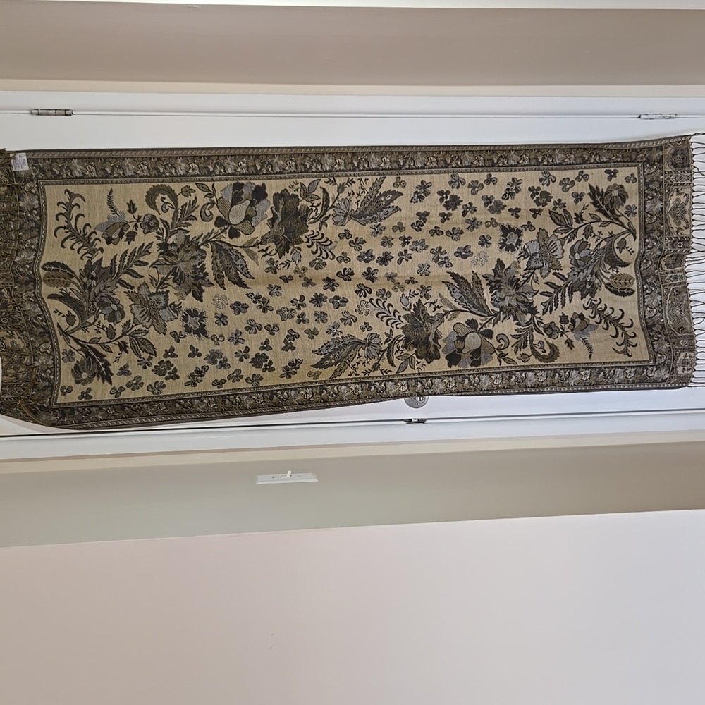 Reversible Black Gold Jacquard Pashmina Scarf Shawl Wrap Floral 66x27 - Picture 6 of 17